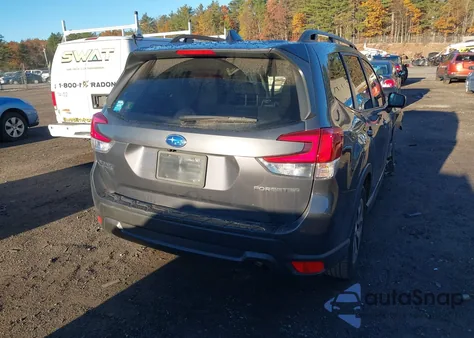 2024 Subaru Forester Premium из США, поврежденный, VIN JF2SKADC4RH481898